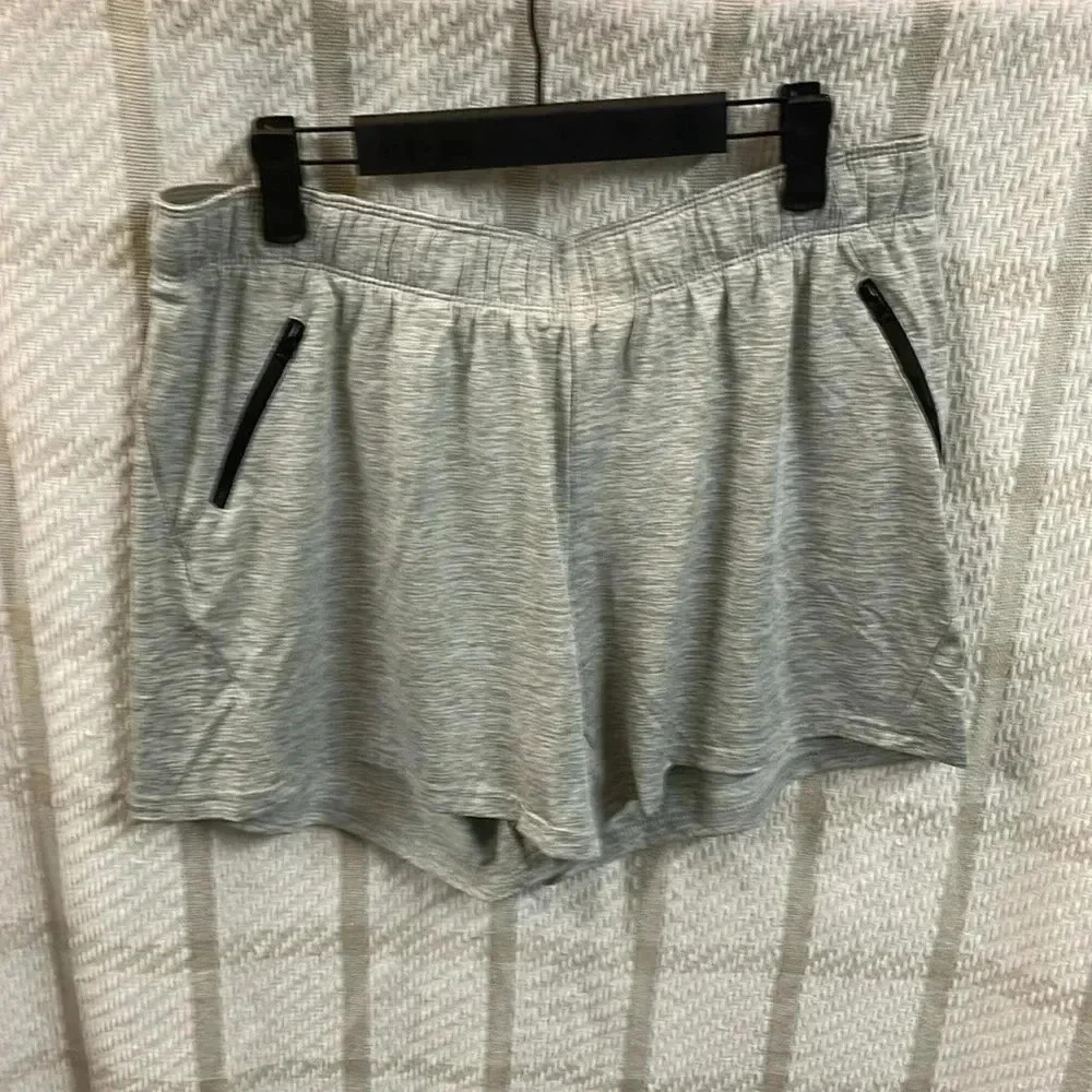 4 pack of Women’s Athletic Shorts NWT size Large - Picture 3 of 8